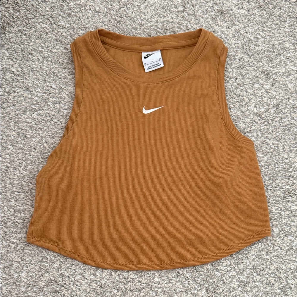 NWOT Nike Chill Knit Tanktop